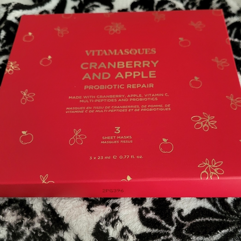 3 item for 21 mix&match or reg.priceCranberry + apple sheet mask